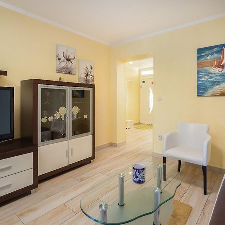 Perla Apartment - 2 Min To The Beach & Free Parking 马卡尔斯卡 外观 照片